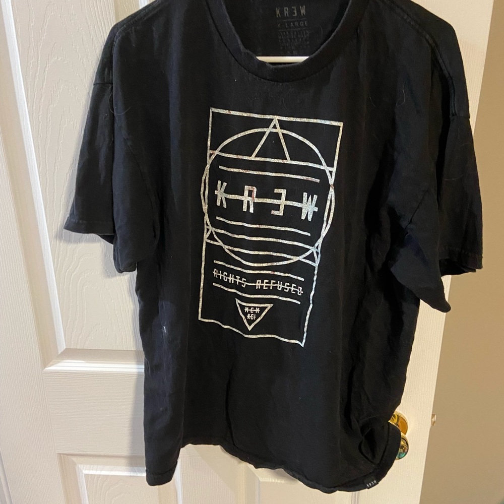 Krew tee